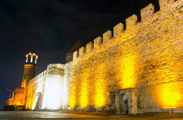 Erzurum saat kulesi ışıklandırıldı ile ilgili görsel sonucu