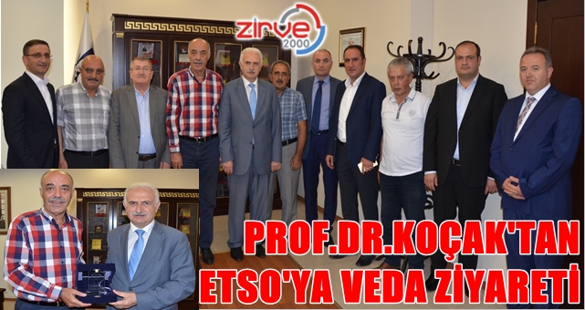 YÜCELİK PLAKET VERDİ