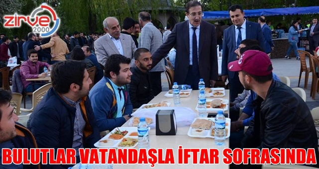 Her gün 3 bin kişiye iftar