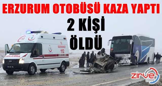 Otomobil otobüse çarptı