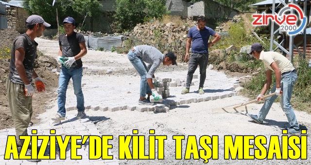 Aziziye’de kilit taşı mesaisi