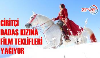 At biniyor, cirit oynuyor, ok atıyor, judo yapıyor