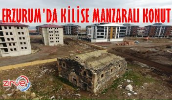 KONUTLAR ARASINDA KİLİSE