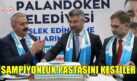 ŞAMPİYONLUK PASTASINI KESTİLER